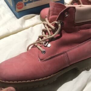 Timberland like pink Dunham boot 8 minor toe scuff euc